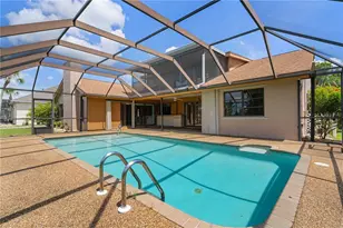 12313 SW Kingsway Cir, Lake Suzy, FL 34269 - Photo 6