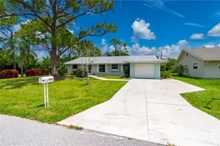 542 Lakehurst Ave NW, Port Charlotte, FL 33952 - Photo 4