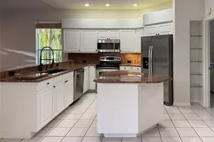 4146 Hearthstone Dr, Sarasota, FL 34238 - Photo 10