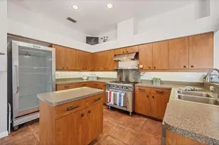 32 Oakland Hills Ct, Rotonda West, FL 33947 - Photo 12