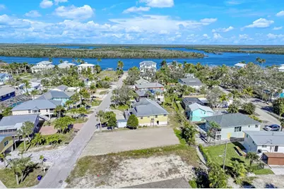 144 Hercules Drive, Fort Myers Beach, FL 33931 - Photo 4