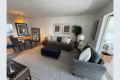 1900 Alamanda Drive #303, Naples, FL 34102 - Photo 4