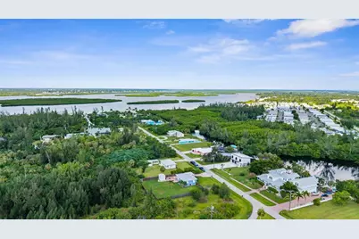 219 Darst Avenue, Punta Gorda, FL 33950 - Photo 4