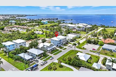 217 Shreve Street, Punta Gorda, FL 33950 - Photo 2