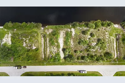 8528 Santa Cruz Drive, Port Charlotte, FL 33981 - Photo 4