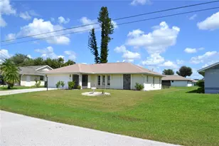 285 Mark Twain Ln, Rotonda West, FL 33947 - Photo 1