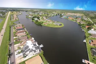 12918 SW Doug Dr, Lake Suzy, FL 34269 - Photo 4