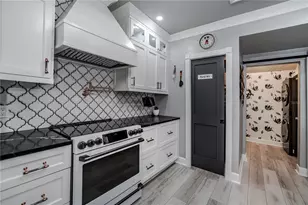 12918 SW Doug Dr, Lake Suzy, FL 34269 - Photo 16