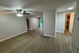 972 Ponderosa Rd, Venice, FL 34293 - Photo 6