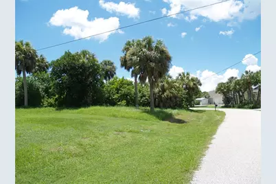 18443 Briggs Circle, Port Charlotte, FL 33948 - Photo 8