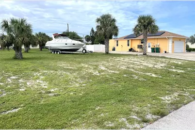 18319 Arapahoe Circle, Port Charlotte, FL 33948 - Photo 2