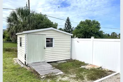 18319 Arapahoe Circle, Port Charlotte, FL 33948 - Photo 32