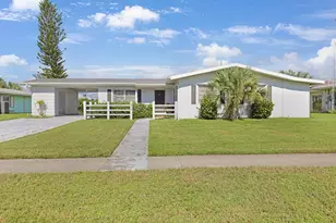 2219 Beacon Dr, Port Charlotte, FL 33952 - Photo 2