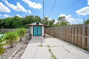 22307 Alcorn Ave, Port Charlotte, FL 33952 - Photo 30