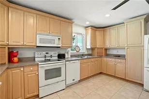 736 92nd Ave N, Naples, FL 34108 - Photo 16