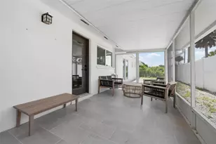 101 Riverview Ave, Englewood, FL 34223 - Photo 8