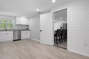 101 Riverview Ave, Englewood, FL 34223 - Photo 40