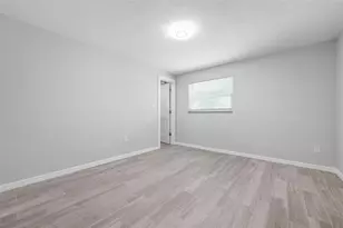 101 Riverview Ave, Englewood, FL 34223 - Photo 26