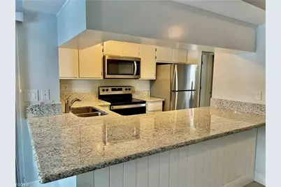 5650 Trailwinds Drive #122, Fort Myers, FL 33907 - Photo 4