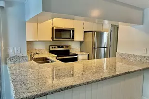 5650 Trailwinds Dr, Fort Myers, FL 33907 - Photo 4