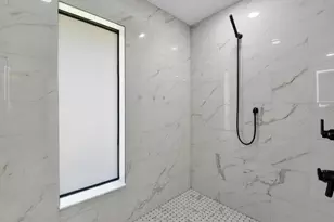 6923 Old Whiskey Creek Dr, Fort Myers, FL 33919 - Photo 20