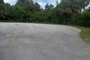 111 Bebb Ct, Rotonda West, FL 33947 - Photo 1