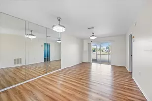 12538 SW Kingsway Cir, Lake Suzy, FL 34269 - Photo 6