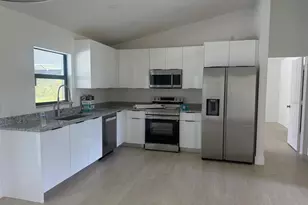 8285 Agate St, Port Charlotte, FL 33981 - Photo 4