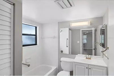 626 Bird Bay Drive S #201, Venice, FL 34285 - Photo 8