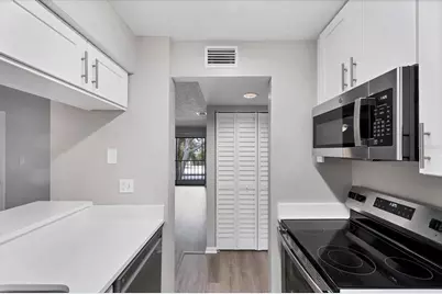 626 Bird Bay Drive S #201, Venice, FL 34285 - Photo 4