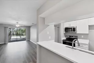 626 Bird Bay Dr S, Venice, FL 34285 - Photo 12