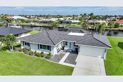 440 Capri Isles Court, Punta Gorda, FL 33950 - Photo 2