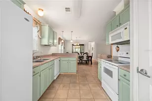 2 Holland Dr, Punta Gorda, FL 33950 - Photo 10