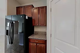 7235 Somerset Pond Dr, Ruskin, FL 33573 - Photo 4