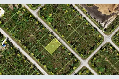 357 Lakewood Lane, Port Charlotte, FL 33953 - Photo 2