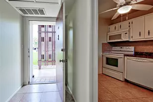 245 Center Rd, Venice, FL 34285 - Photo 4