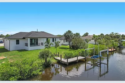 18514 Ashcroft Circle, Port Charlotte, FL 33948 - Photo 2