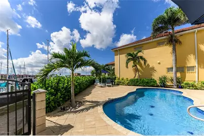 3209 Sunset Key Circle, Punta Gorda, FL 33955 - Photo 2