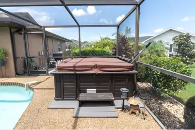 301 Thorn Hill Place, Sun City Center, FL 33573 - Photo 28