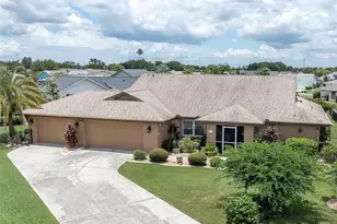 301 Thorn Hill Pl, Sun City Center, FL 33573 - Photo 1