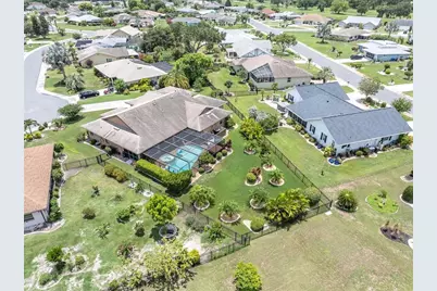 301 Thorn Hill Place, Sun City Center, FL 33573 - Photo 38