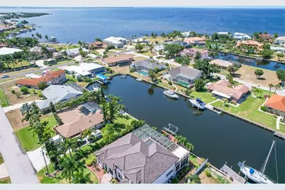 114 Graham Street SW, Port Charlotte, FL 33952 - Photo 4