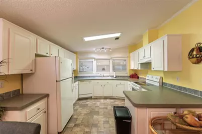 29 Amsterdam Avenue, Punta Gorda, FL 33950 - Photo 4