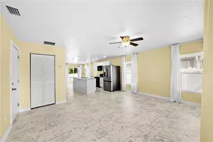 1703 12th St S, Saint Petersburg, FL 33705 - Photo 6