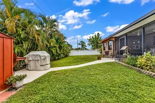 960 Porpoise Rd, Venice, FL 34293 - Photo 34