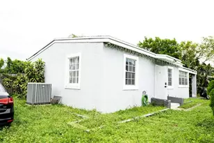 18040 NW 2nd Ct, Miami Gardens, FL 33169 - Photo 32