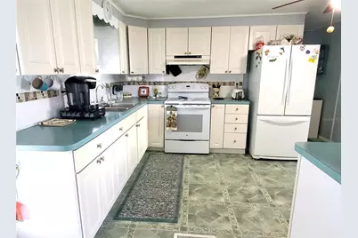 176 W Manatee Loop, Punta Gorda, FL 33950 - Photo 10