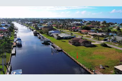 108 SE Sinclair Street SE, Port Charlotte, FL 33952 - Photo 4