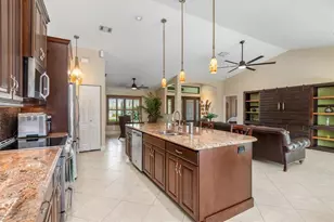 340 Belaire Ct, Punta Gorda, FL 33950 - Photo 10