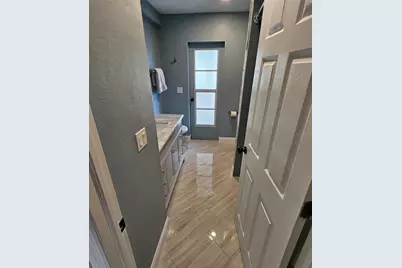 136 SE 5th Street, Cape Coral, FL 33990 - Photo 22